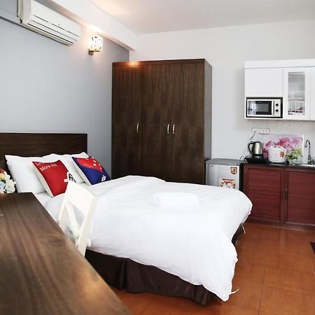 V-Studio Apartment 2 Ханой Екстериор снимка