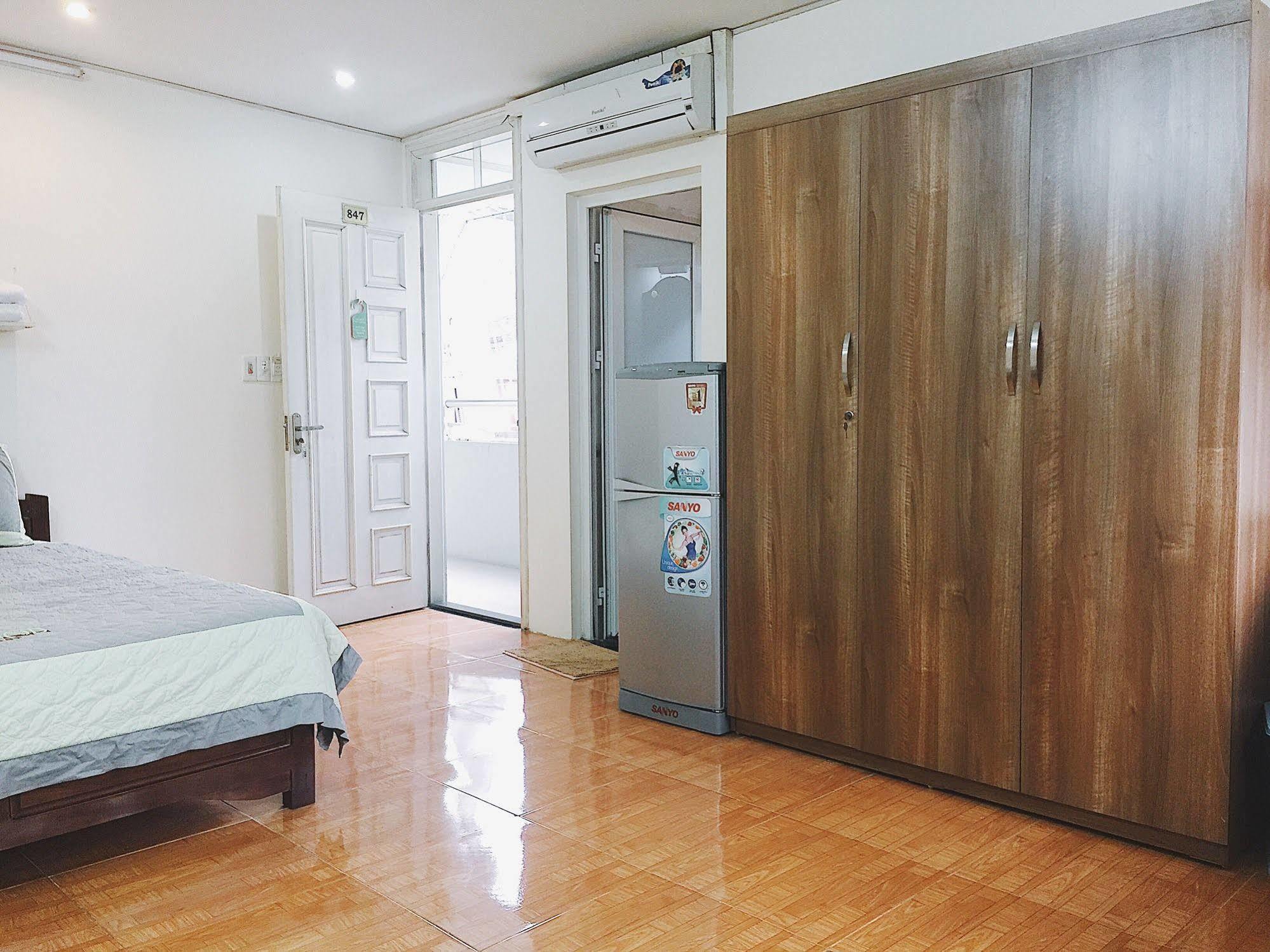 V-Studio Apartment 2 Ханой Екстериор снимка