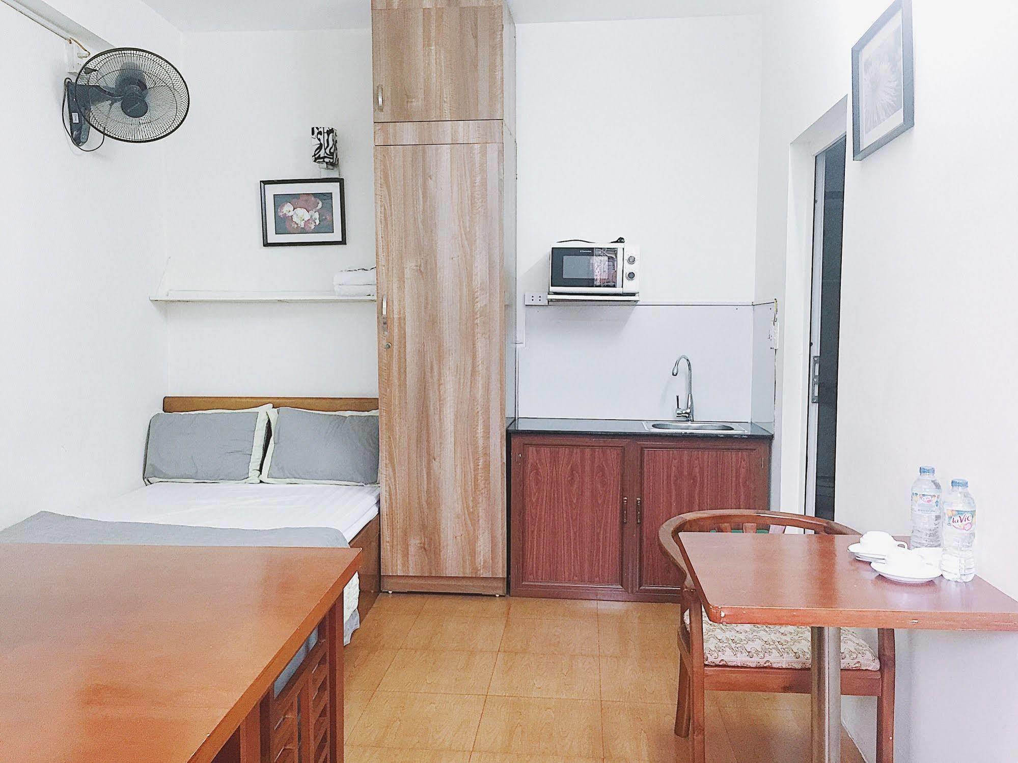 V-Studio Apartment 2 Ханой Екстериор снимка