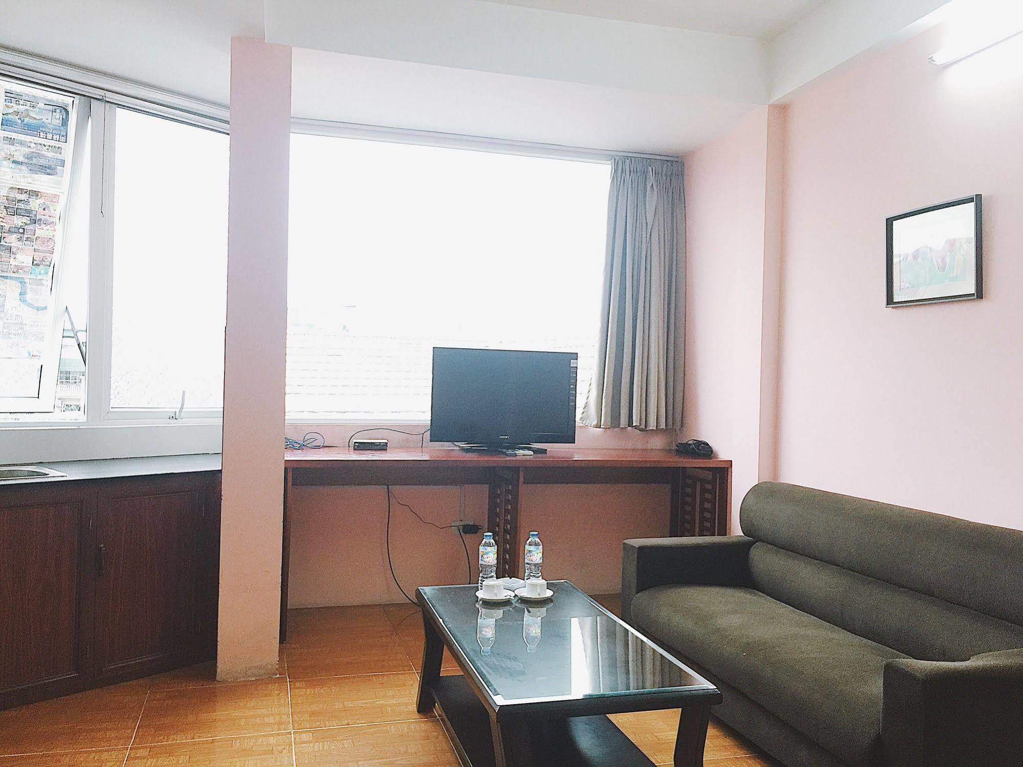 V-Studio Apartment 2 Ханой Екстериор снимка